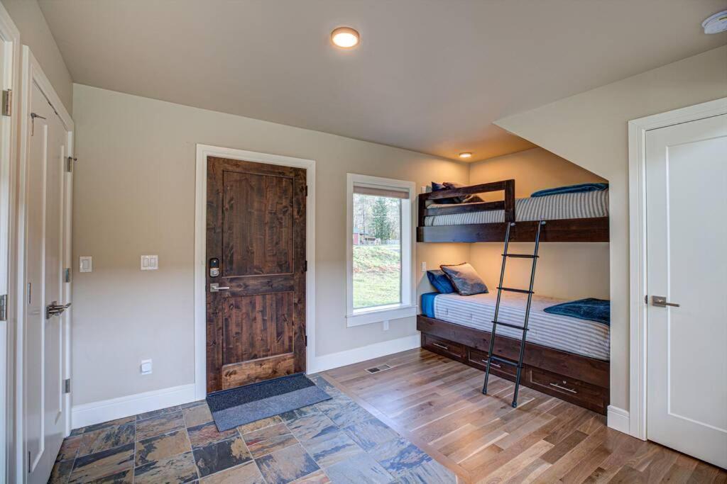 Newly Built Modern Chalet Duplex - 2 Mount Hood Village Eksteriør billede